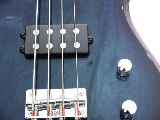 Dimavery SB-201, baskytara elektrická, stínovaná modrá