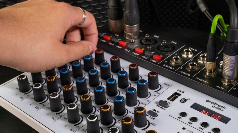 Citronic Q-PAD-8, mixážní pult USB/BT