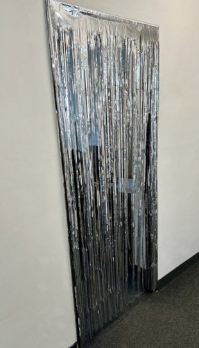 Metalický dveřní závěs, 200 x 100 cm, stříbrný