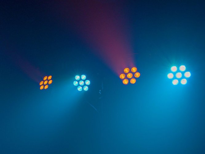 Eurolite LED KLS-3002 MK2 AIR, světelný set