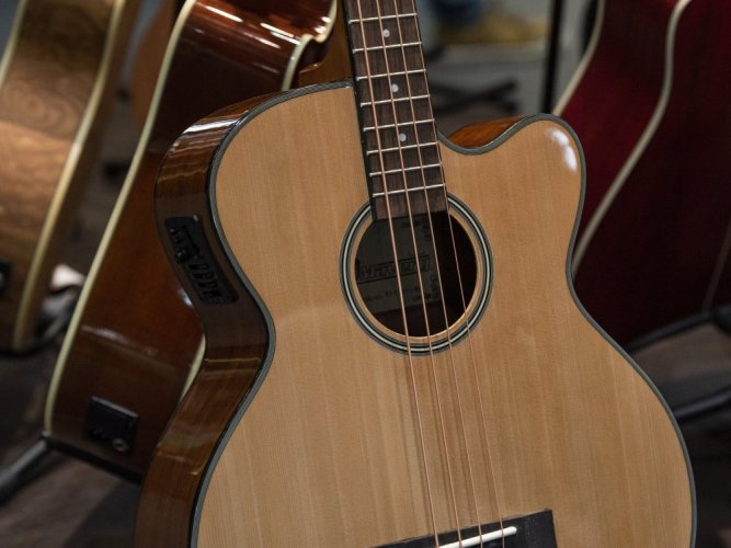 Dimavery AB-450, elektroakustická baskytara, přírodní