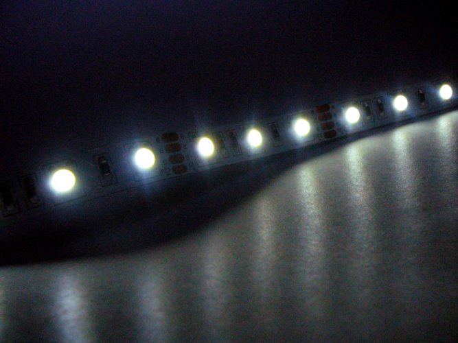 LED páska SMD3528, studená bílá, 12V, 1m, 60 LED/m