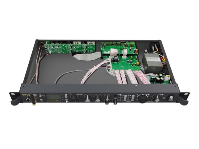 INTUSONIC PAA4, stereo mediální předzesilovač s 2výstupy  