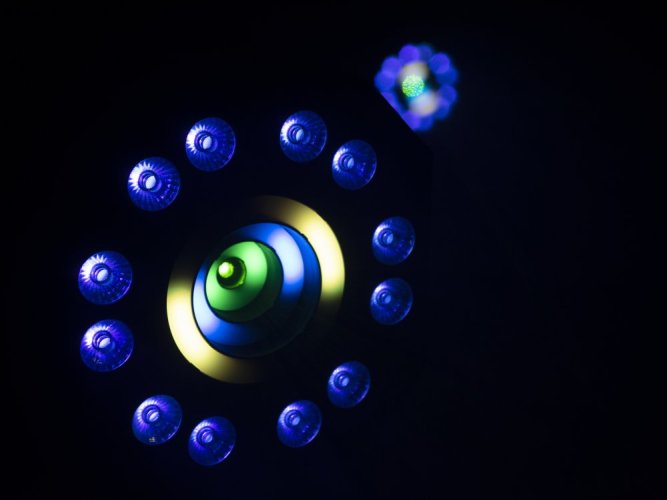 Eurolite LED FE-2500, 3-in-1 LED efekt s UV washlight, hypnorings a laserem