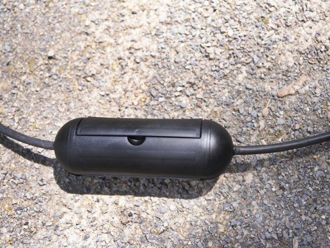 Omnitronic venkovní ochranný kryt pro el. zásuvku, IP44