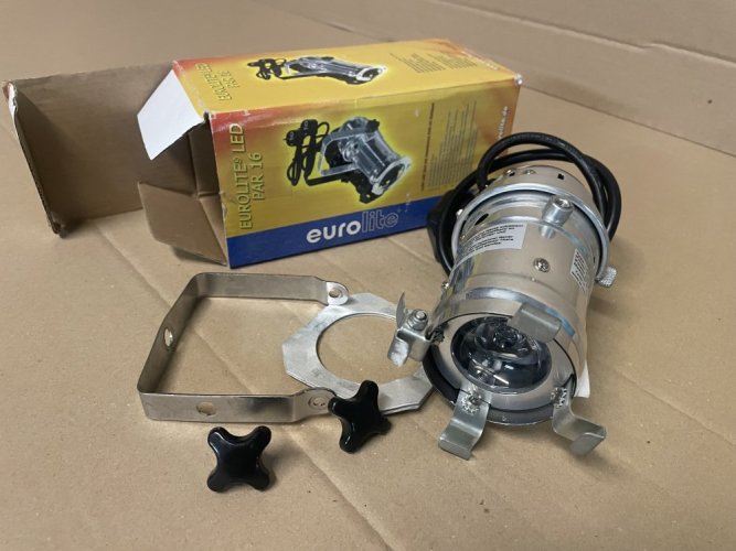 Eurolite LED PAR-16 spot stříbrný, 1x3W LED, 6500K - použito (51913540)