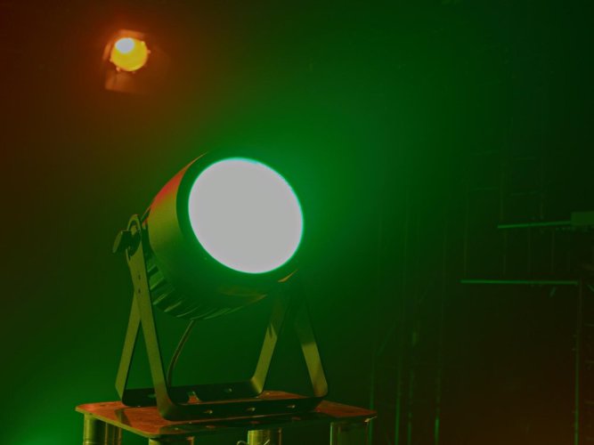 Eurolite LED Theatre COB 200W RGBAL, reflektor