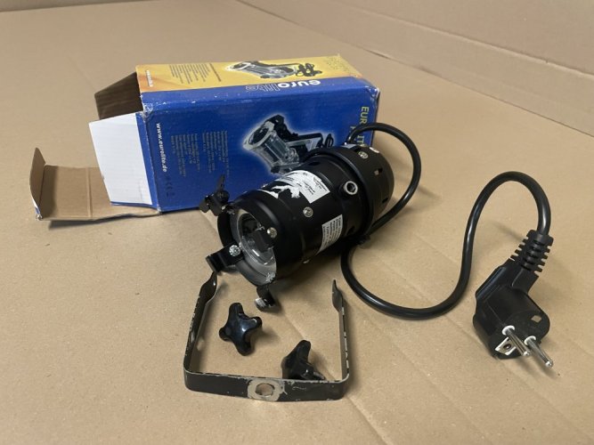 Eurolite LED PAR-16 spot černý, 1x3W LED, 3200K - použito (51913555)