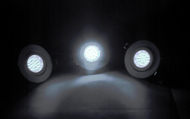 Eurolite LED DL-105-19-WH- bílé, bílé LED - poškozeno (51935600)