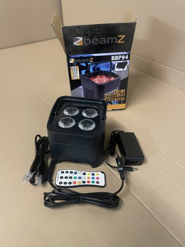 BeamZ BBP94, podlahový LED PAR 4x 10W RGBAW+UV, dobíjecí baterie - použito (SK150589)