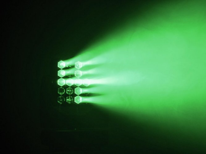 Eurolite LED TMH-X25 otočná hlavice Zoom, 25x12W RGBW LED, DMX